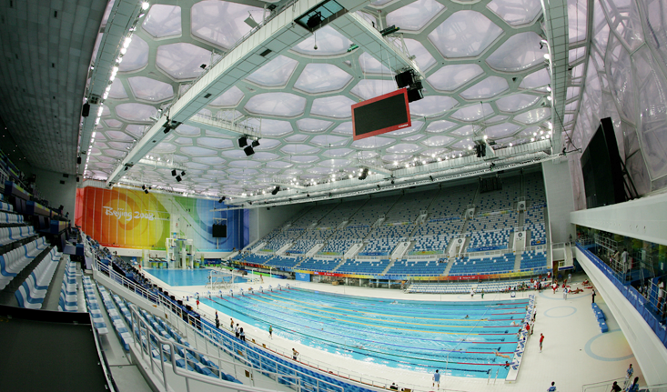 "水立方"是北京奥运会标志性场馆,曾举办游泳,跳水,花样游泳等