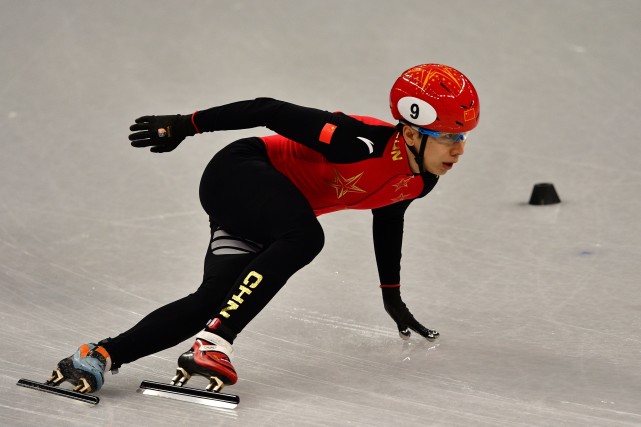 天宇短道速滑运动员图片