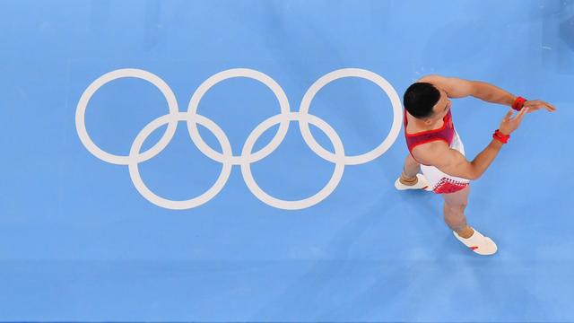 肖若腾夺得男子自由体操铜牌