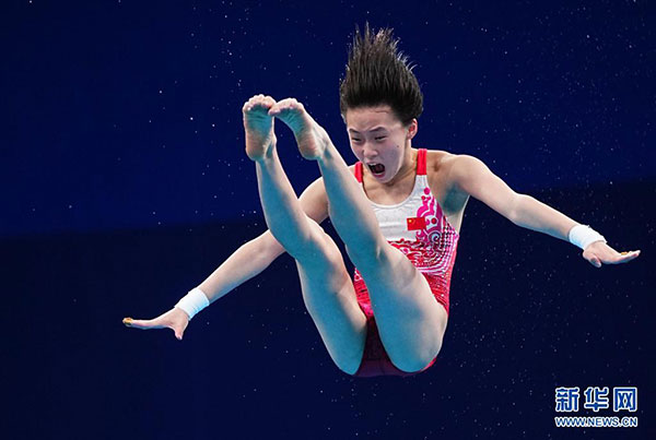 在东京奥运会跳水项目女子10米跳台决赛中,中国选手全红婵夺得冠军