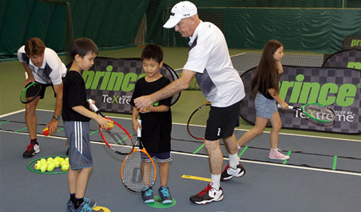 网球培训，选择本土教练还是外教？